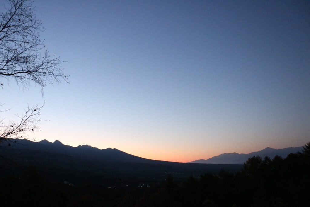 朝五時の八ヶ岳